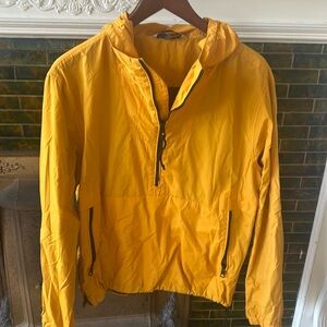 Men’s yellow rain jacket